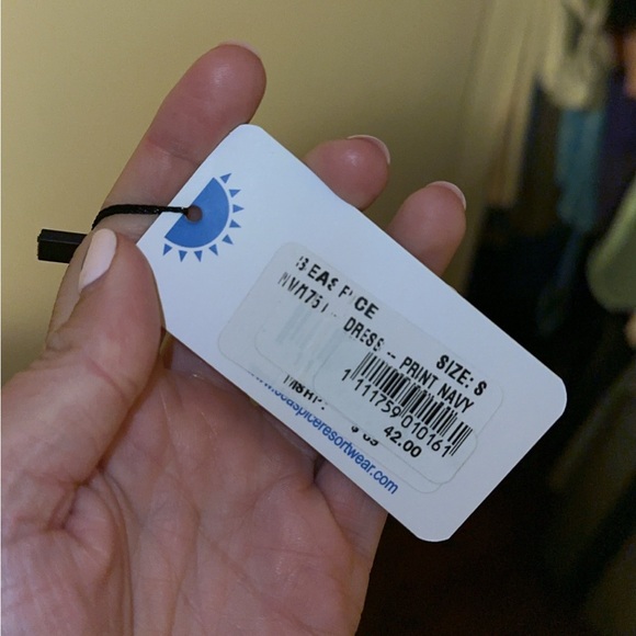 Dress - Picture 3 of 5